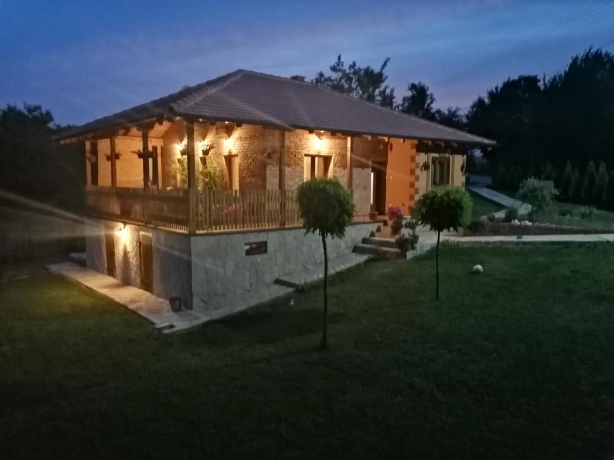 Kuca Za Uzivanje Valjevo Buitenkant foto