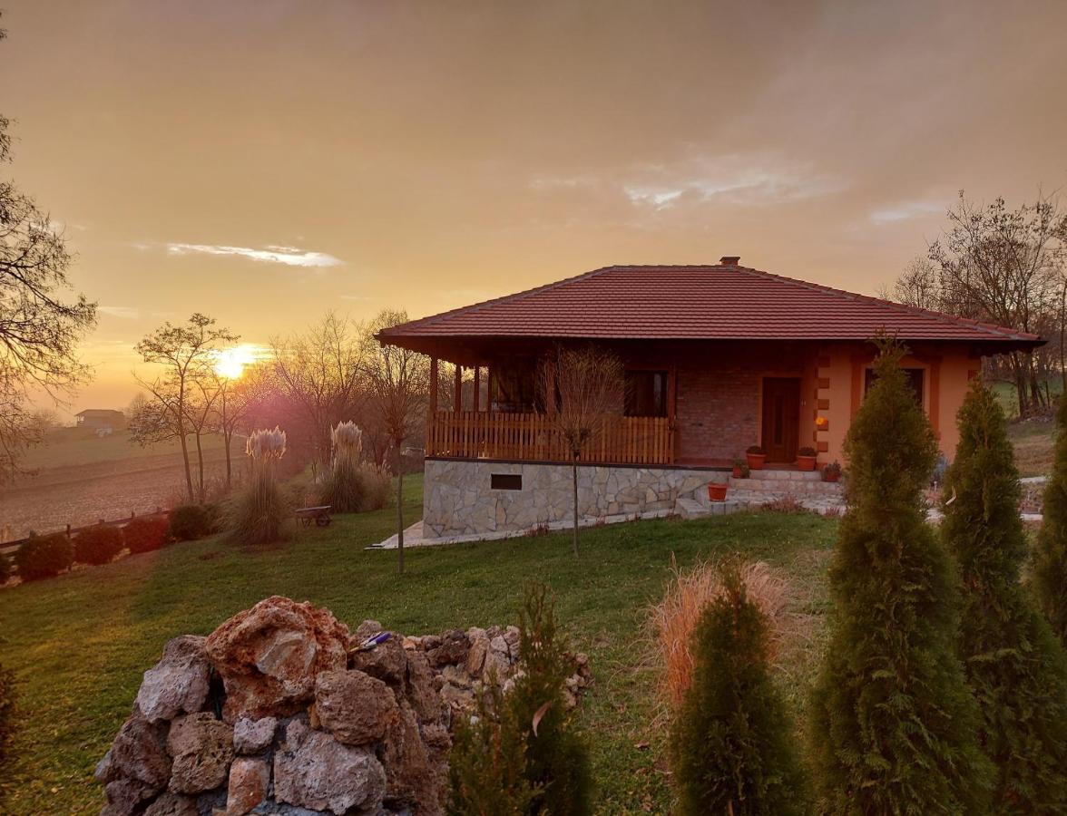 Kuca Za Uzivanje Valjevo Buitenkant foto
